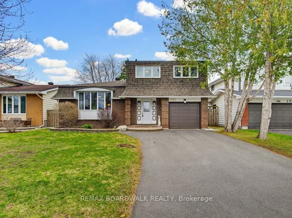 1703 Fieldstone Cres, Ottawa, ON K1C 1R6