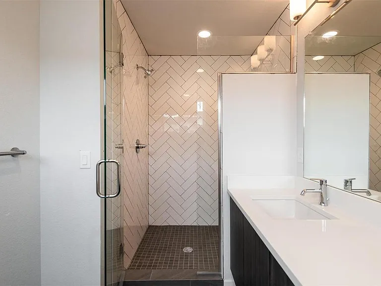 1574 Wolff St — Photo 20