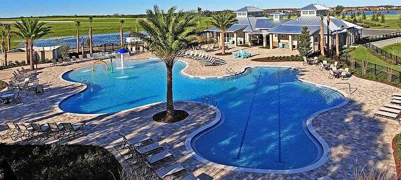 5 bed, 2455 sqft, $3,300 — Photo 4