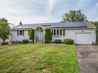 120 Old Farm Dr, Newington, CT 06111