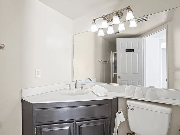 5th image of 14710 Ponderosa Ranch Rd #1