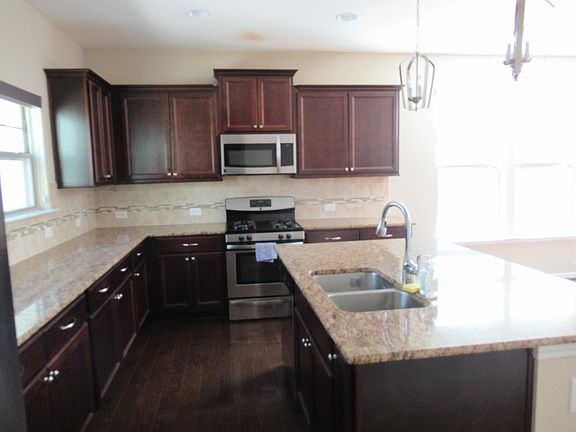 5th image of 1125 Midtowne Way