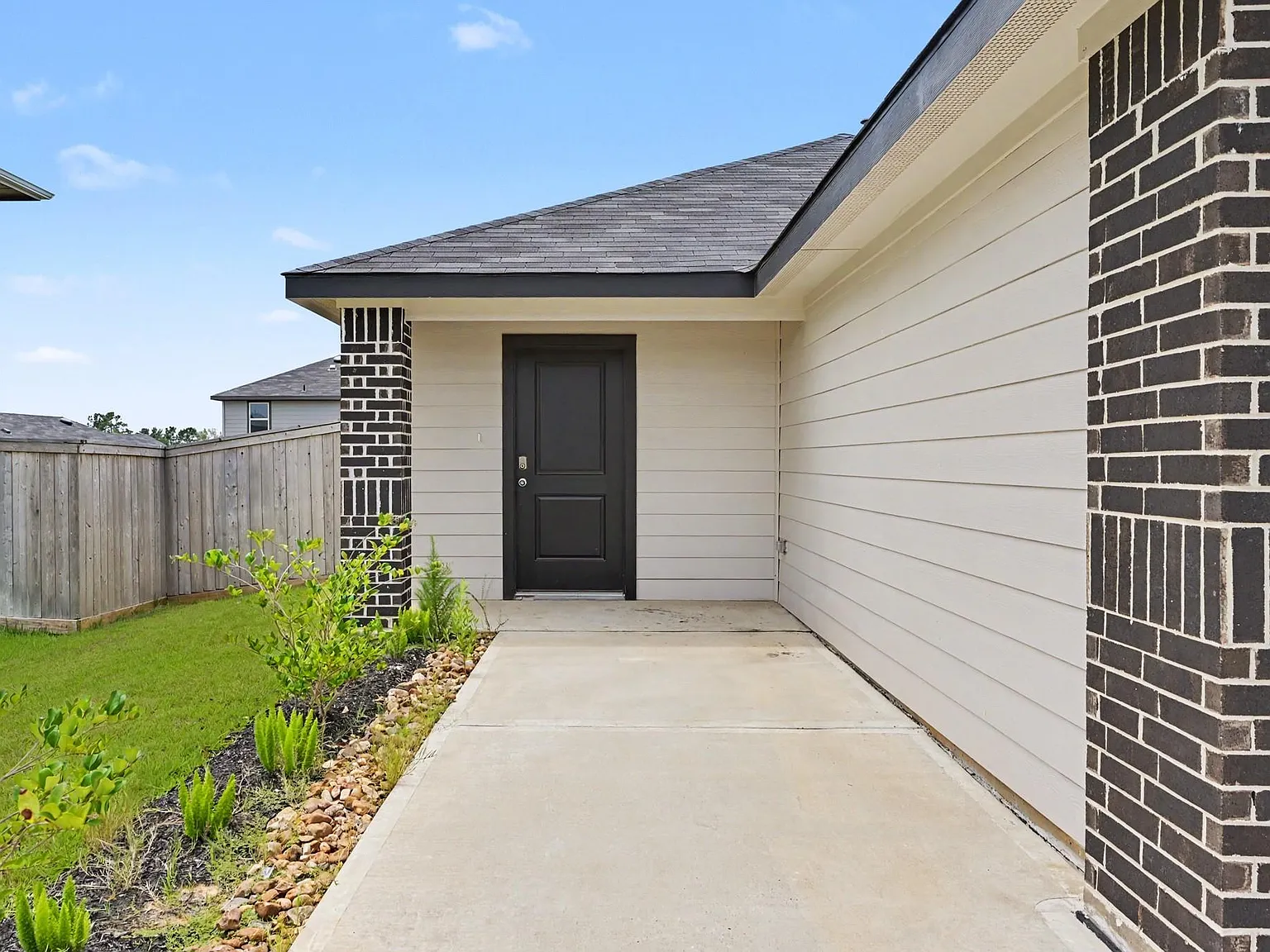3 bed, 2.0 bath, $1,895 — Photo 4