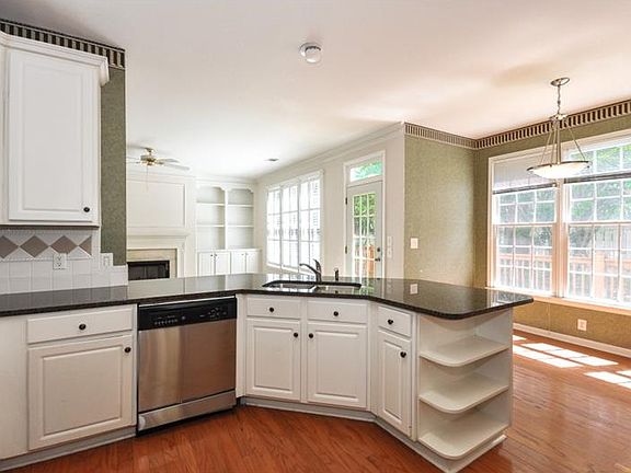 4th image of 2522 Camata Way