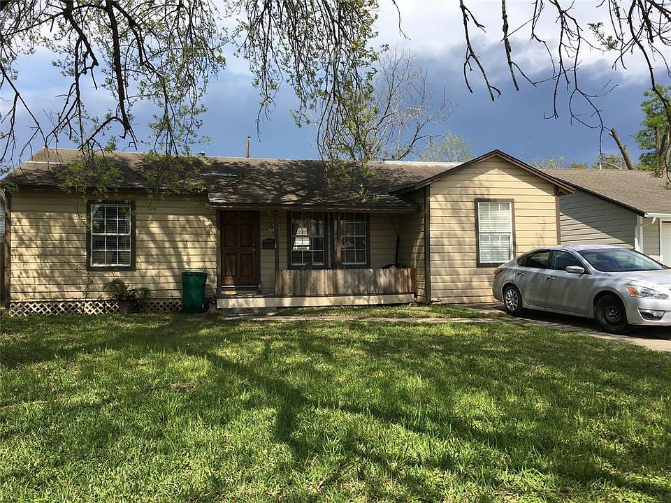 1st image of 507 Live Oak St