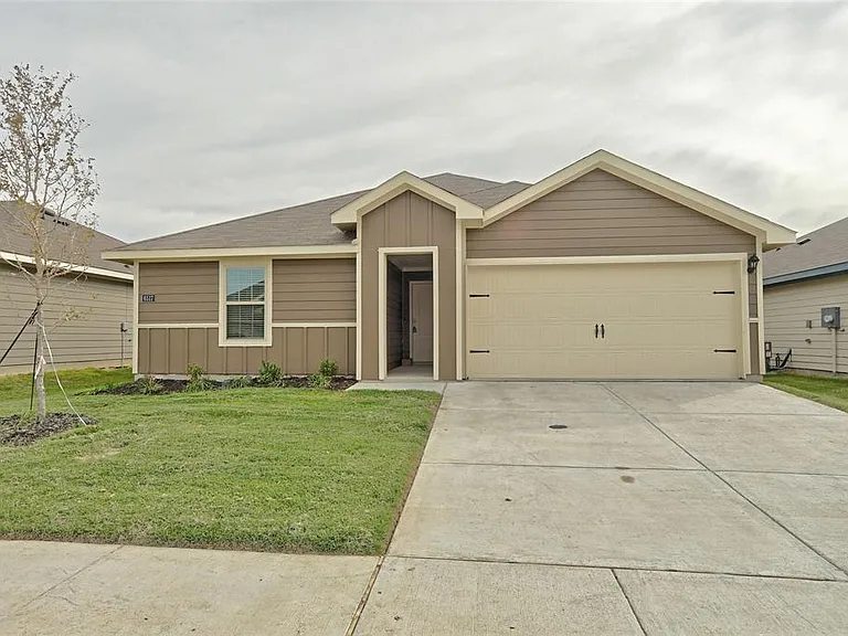 6517 Waterfall Ln — Photo 2