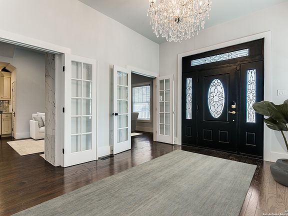 4th image of 2509 McCullough Ave