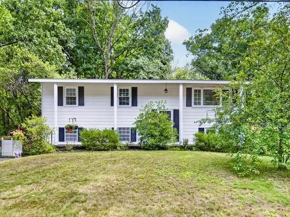 124 Hathorn Boulevard, Saratoga Springs, NY 12866