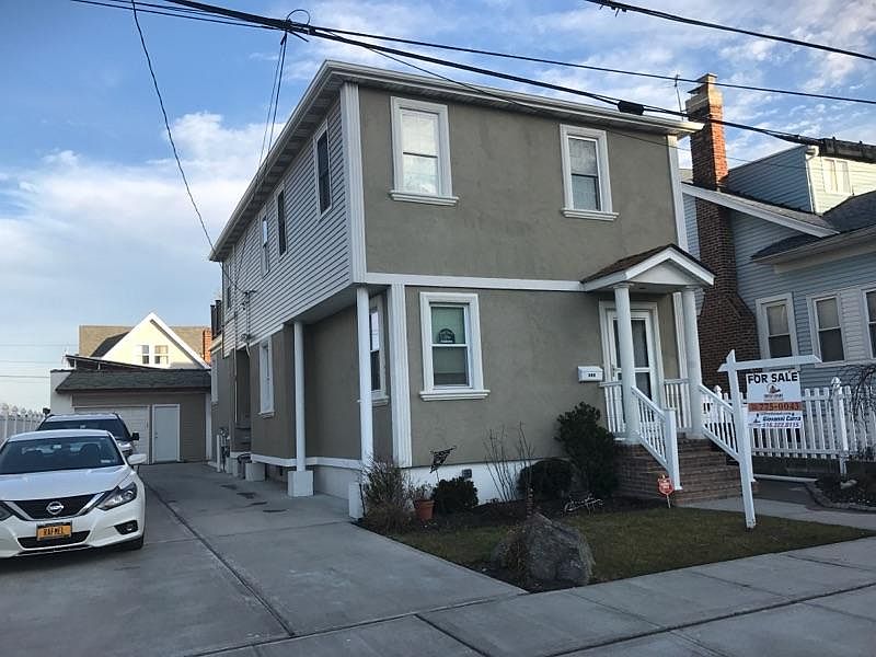 1st image of 210 Beach 3rd St