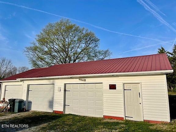 2nd image of 2108 Grey Ridge Rd