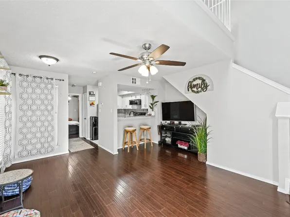 1704 Baird Farm Cir APT 4213, Arlington, TX 76006