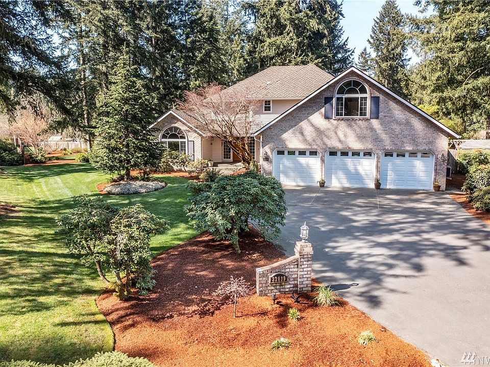 Welcome home to this beautiful home on a quiet cul de sac in Heather Highlands!