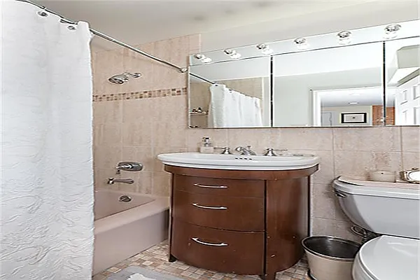 Sold by Maxwell Jacobs | media 6