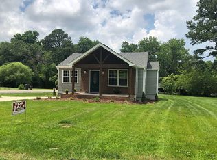 1132 Maiden Ln, Reidsville, NC 27320