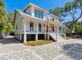 223 Forest Trl, Isle Of Palms, SC 29451