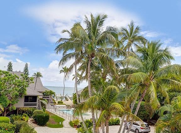 4th image of 15291 Captiva Dr