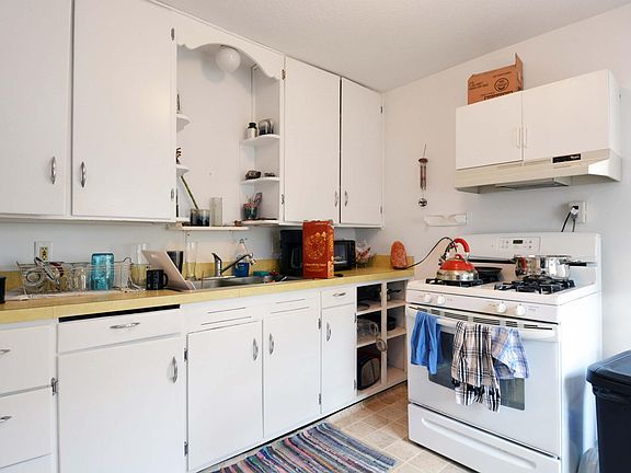 2nd image of 1009 Division St S #4