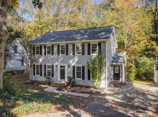 6208 Iris Dr, Raleigh, NC 27612