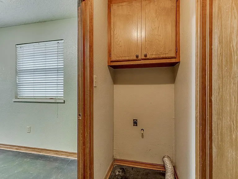1518 E Boyd St — Photo 32