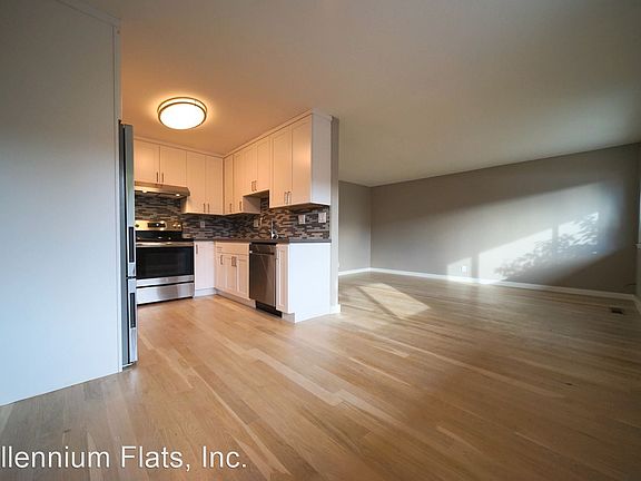 2nd image of 1536 Regent St #17