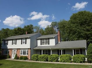 31 Mariner Cir, Trumbull, CT 06611