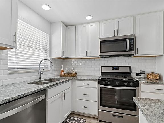 3rd image of 5980 SHORE BOULEVARD S #909