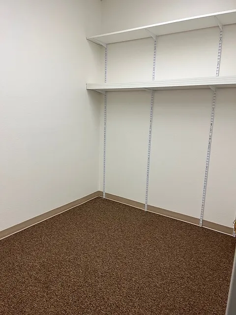 Park Plaza 821 E Broadway - 15 — Photo 3