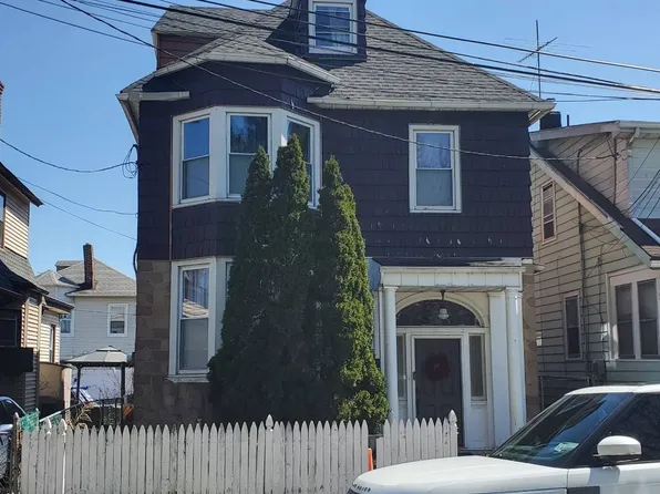 16 Honiss Pl, Newark, NJ 07104
