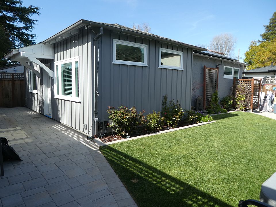 Luxury ADU w/ private designated yard & patio area