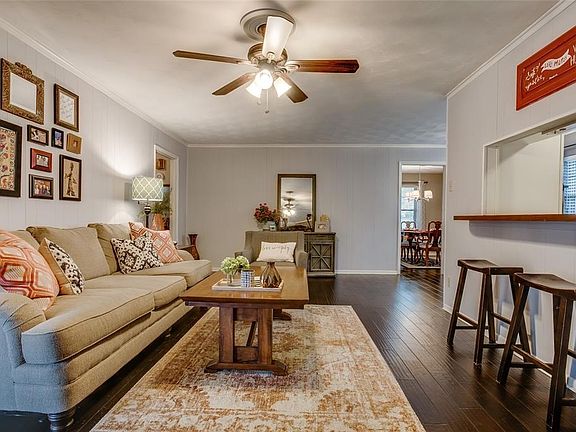 3rd image of 9728 Lynbrook Dr