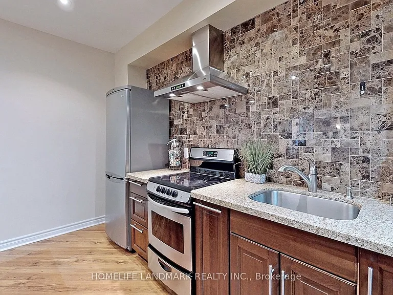 88 Caines Ave — Photo 11