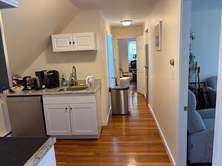 159 Winsor Ave #3 — Photo 5