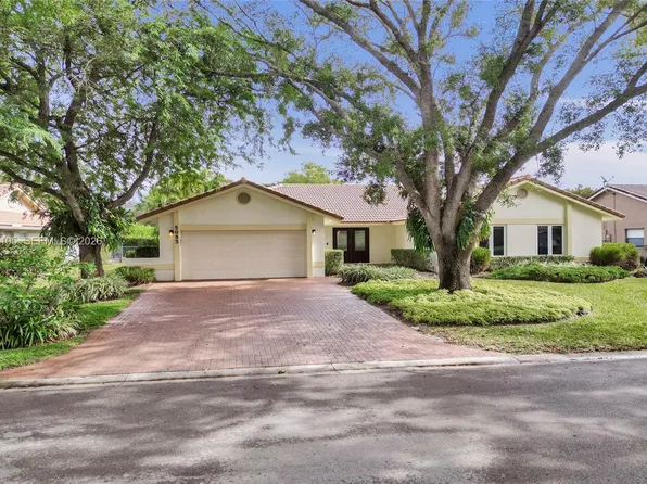 5093 NW 86th Way, Coral Springs, FL 33067