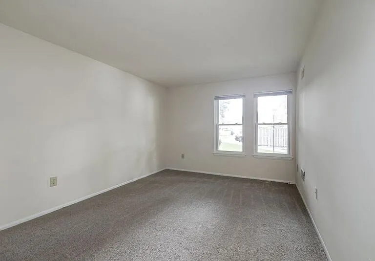Crossland Apartments — Photo 18