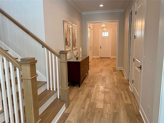 4th image of 2506 W Parkland Blvd