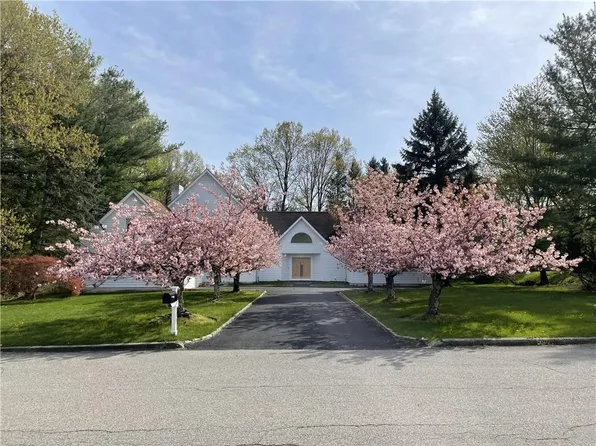 38 Brookwood Drive, Briarcliff Manor, NY 10510