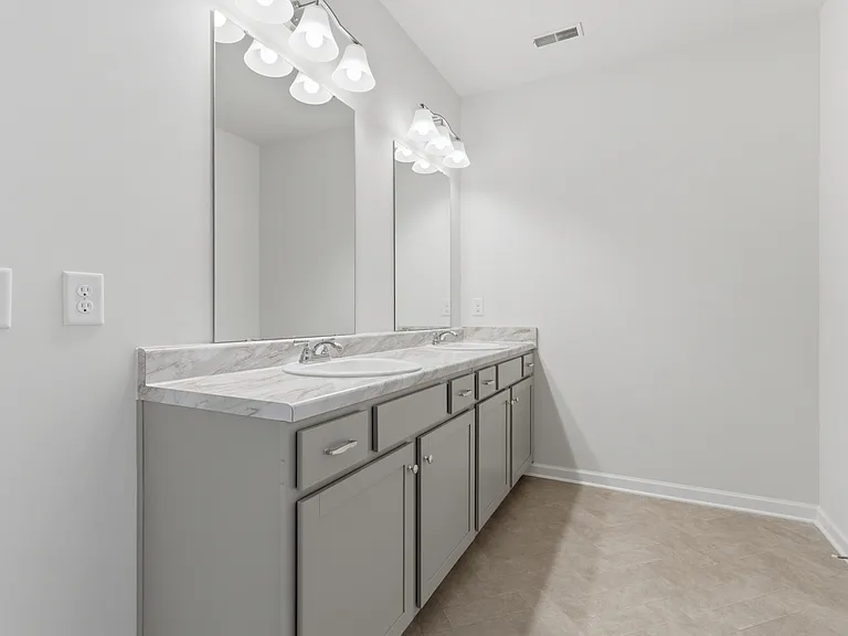 20226 Nightingale Dr — Photo 6