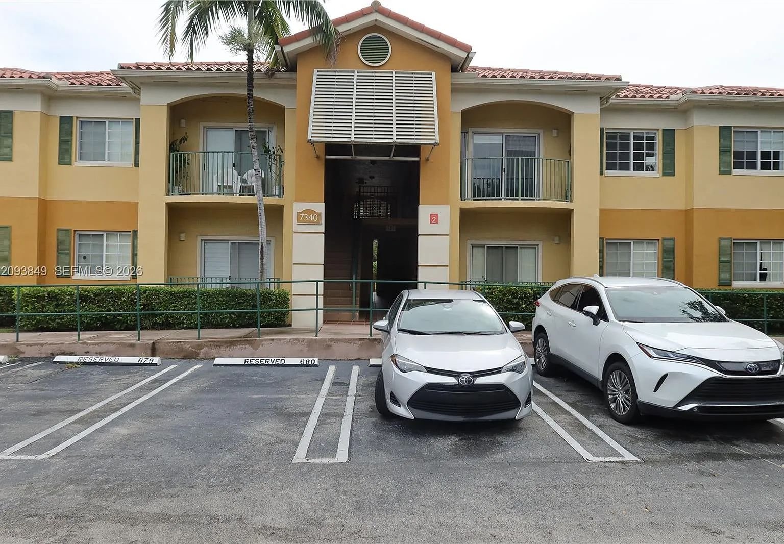 Palm Gardens At Doral Con — Photo 1