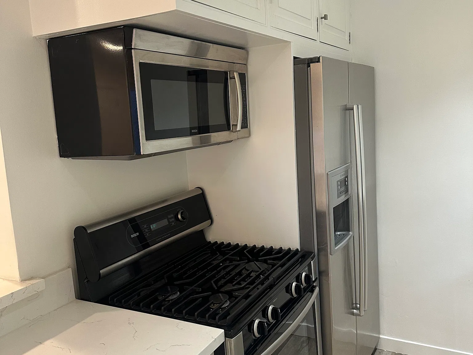 2 bed, 1000 sqft, $3,095 — Photo 4