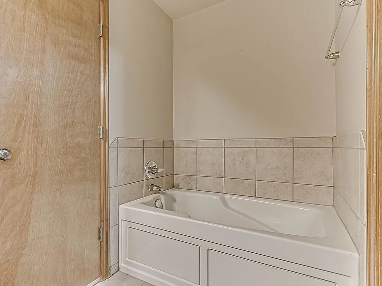 2224 NW 157th Ter — Photo 33