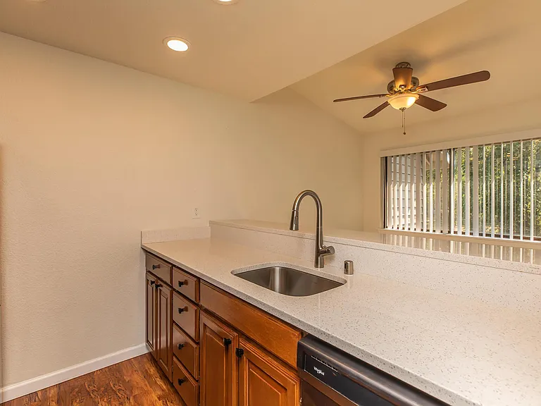 Pinewood Village Apartments — Photo 28