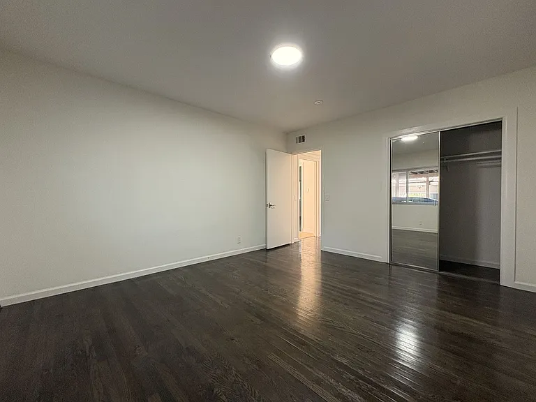 Charming 2 Bedroom, 2 Bathroom Home in Redwood City — Photo 26