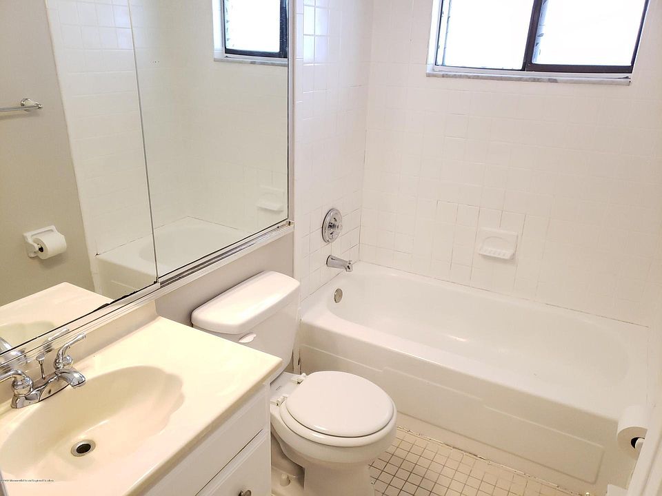 1st image of 402 Prospect St