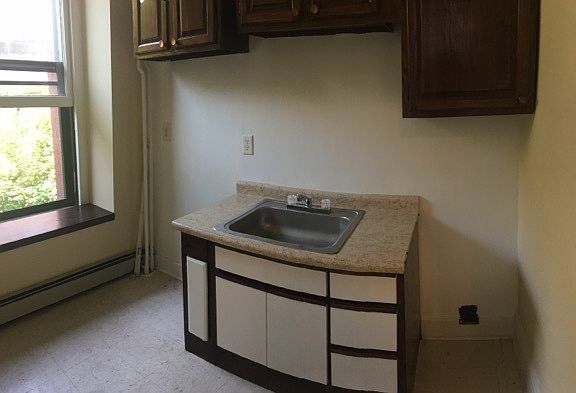 3rd image of 538 Saint Peter St APT 212