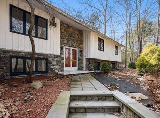 92 Brook St, Hudson, MA 01749