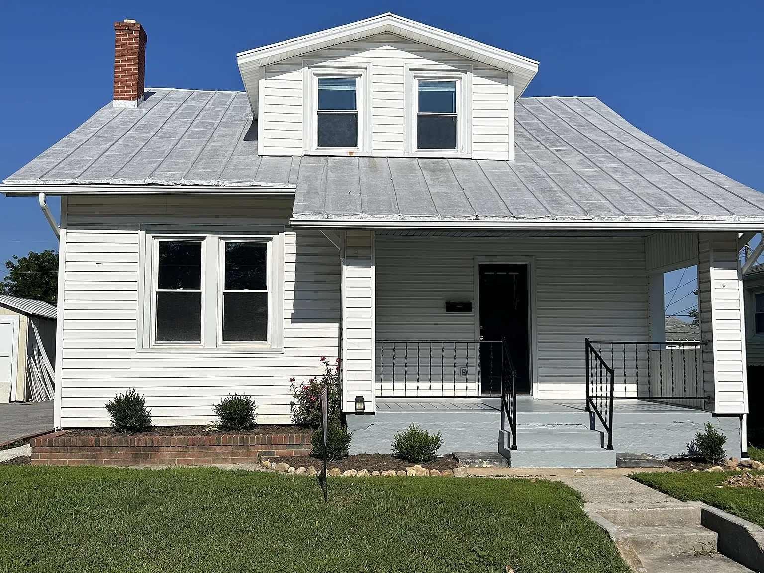 143 South Purcell Avenue - 143 — Photo 1