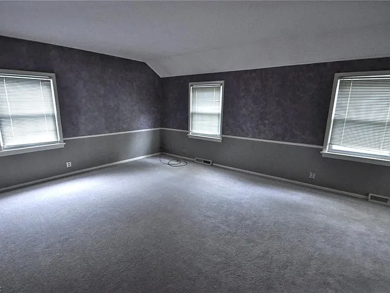 340 Plymouth Dr — Photo 19