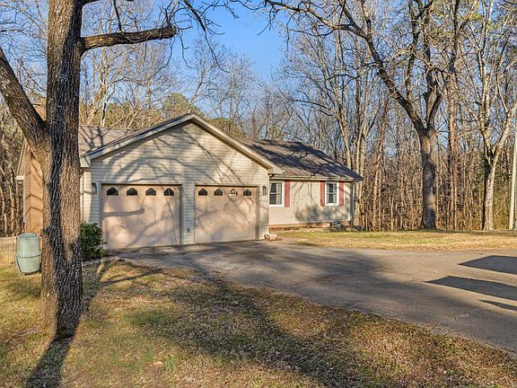 3rd image of 314 Whitten Rd