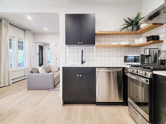 5th image of 247 River St #2