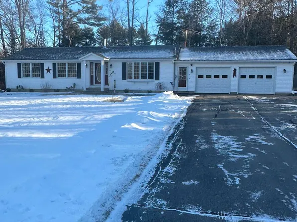 8 Munn Drive, Hermon, ME 04401